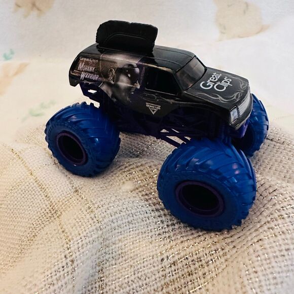Monster Jam Mohawk Warrior 1:64
Scale Die-Cast Monster Truck -Great Clips - Picture 4 of 7